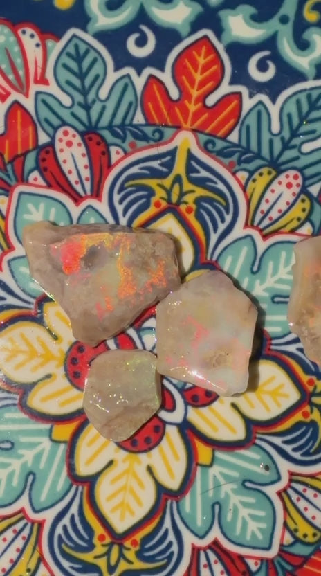 Opal rubs S2 3