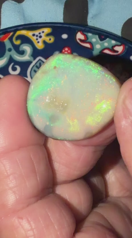 Opal rubs S2 1