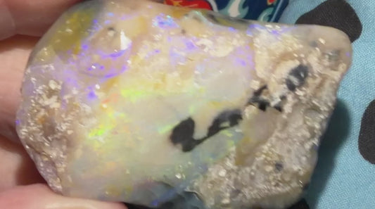 Opal specimen 4